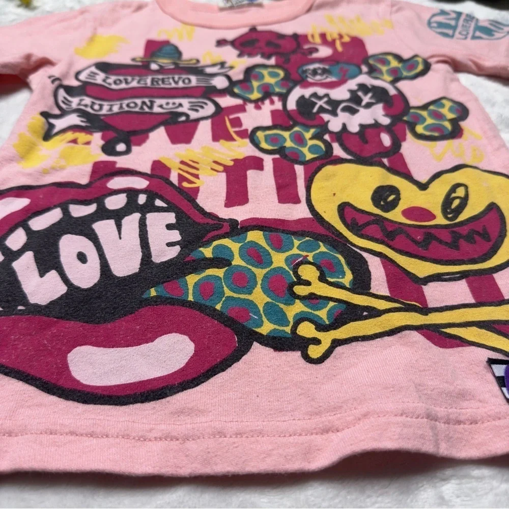 Love Revolution Japanese Harajuku Style Graphic T-shirt in Pink NWT Girls XS